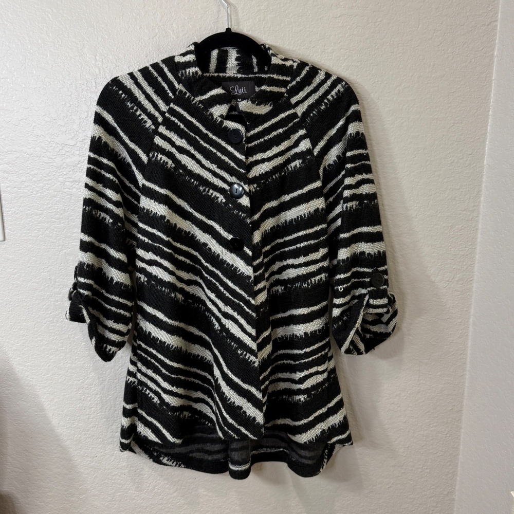 NWT Luii Striped Knit Cardigan Black White Sz M Boho Artsy Lagenlook Eclectic